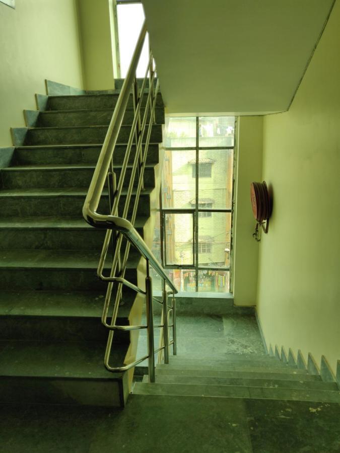Rishika Guest House And Banquet Calcuta Exterior foto