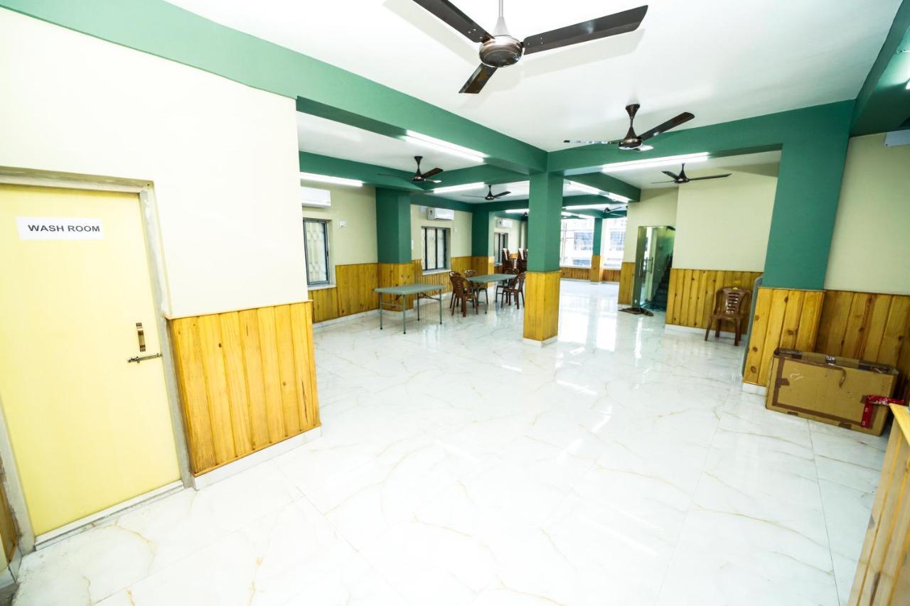 Rishika Guest House And Banquet Calcuta Exterior foto